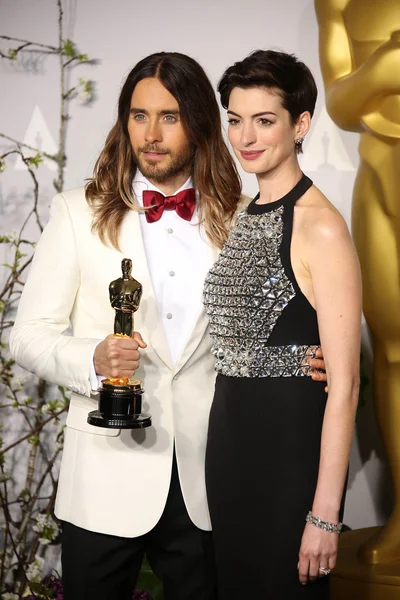 Jared Leto, Anne Hathaway — Stockfoto