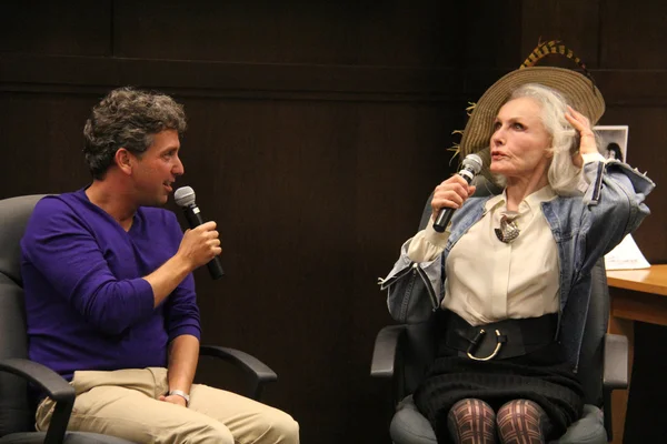 Eddie Shapiro and Julie Newmar — Stock Photo, Image