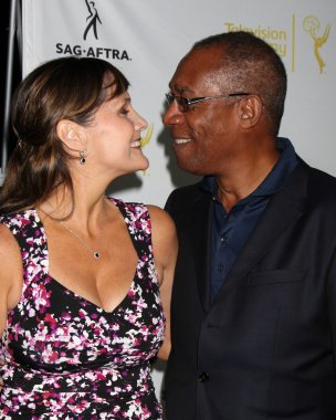 Nora Chavooshian, Joe Morton
