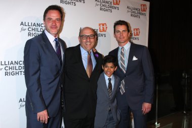 Tim dekay, willie garson, nathen garson ve matt bomer