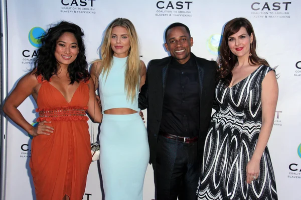 Chloe flower, annalynne mccord, hill harper und sara ruy — Stockfoto