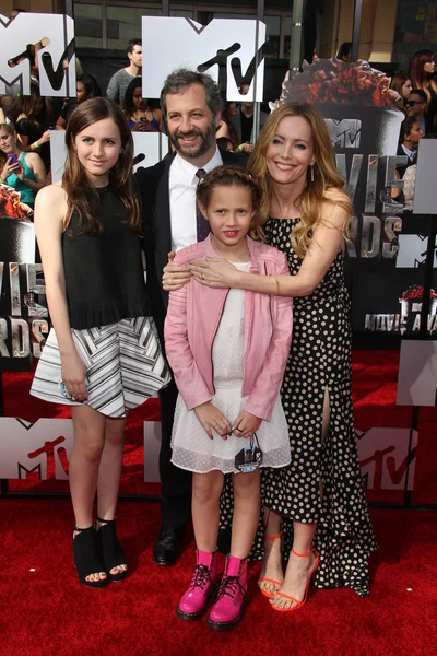 Judd apaptow, leslie mann och familj — Stockfoto