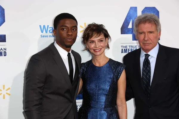 Chadwick Boseman, Calista Flockhart e Harrison Ford — Foto Stock