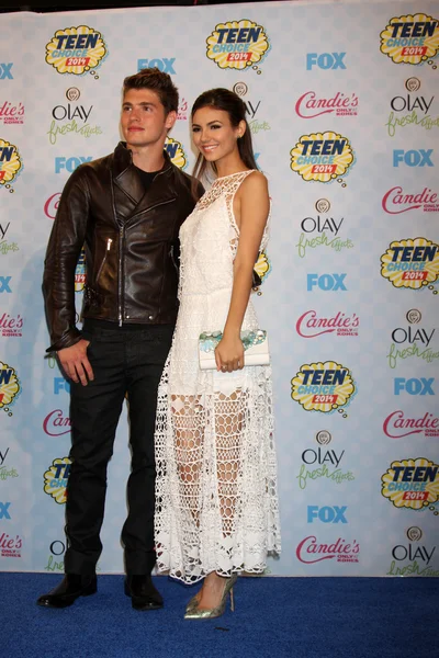 Victoria Justice, Gregg Sulkin —  Fotos de Stock