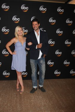 Kirsten fırtınalar, ryan paevey