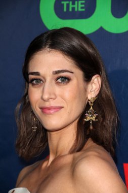 Lizzy Caplan