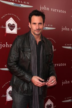 Lawrence Zarian
