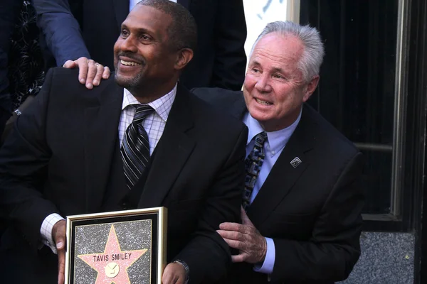 Tavis Smiley and Tom Labonge — Stock Photo, Image