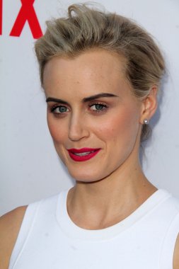 Taylor Schilling