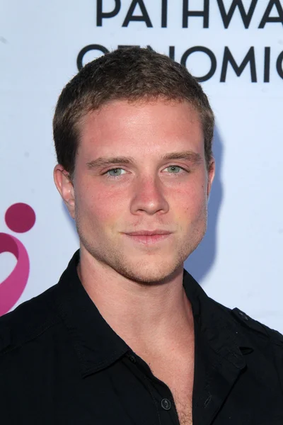 Jonny Weston — Stockfoto