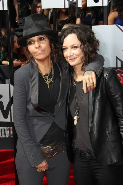 Linda Perry e Sara Gilbert — Fotografia de Stock