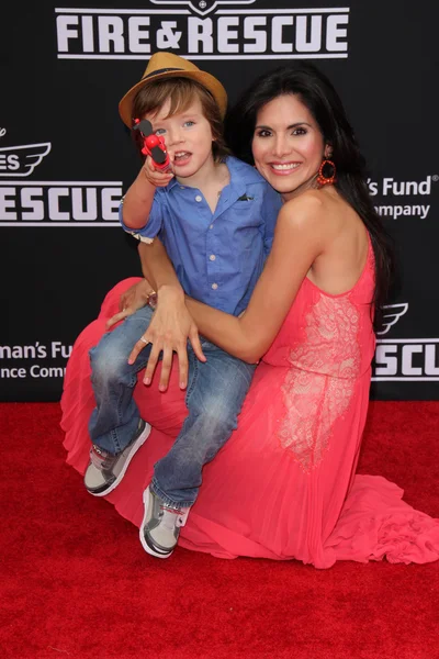 Joyce Giraud — Photo