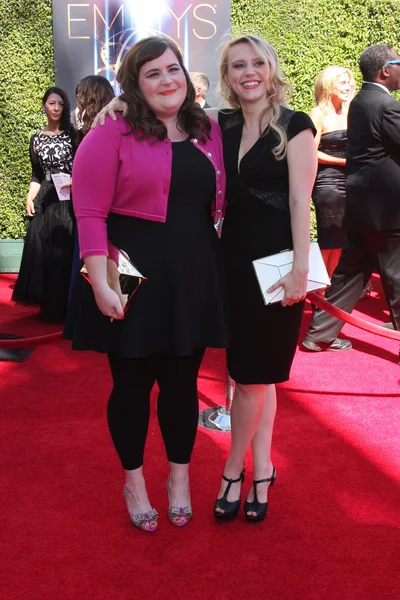 Aidy Bryant y Kate McKinnon —  Fotos de Stock