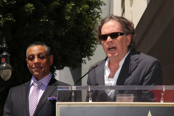 Giancarlo Esposito et Timothy Hutton — Photo