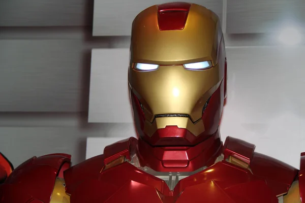 Iron man figür