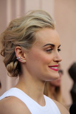 Taylor Schilling