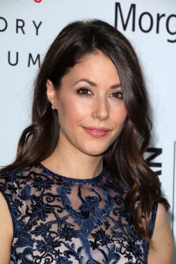 Amanda Crew