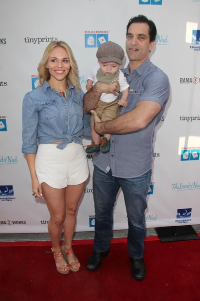 Julie Solomon, Johnathon Schaech and Camden Schaech — Stock Photo, Image