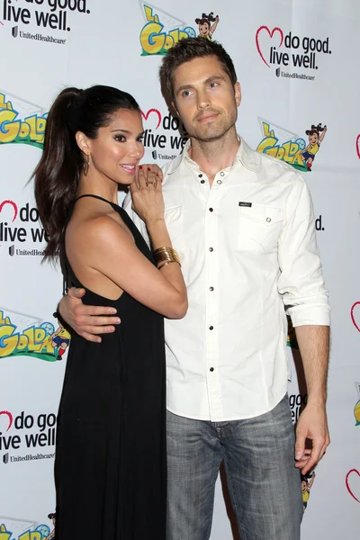 Roselyn Sanchez and Eric Winter — Stock Photo, Image