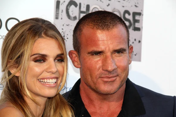 AnnaLynne McCord and  Dominic Purcell — Stock Photo, Image