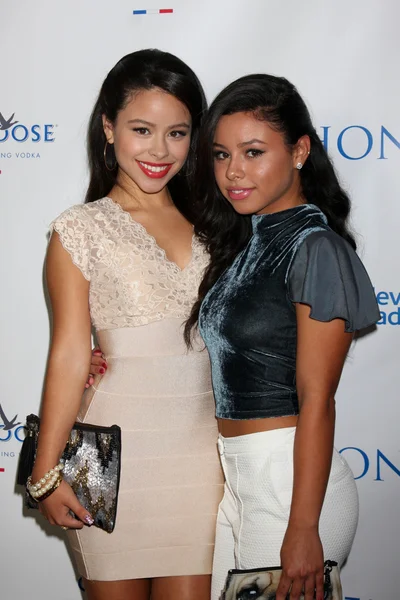 Cierra ramirez und savannah ramirez — Stockfoto