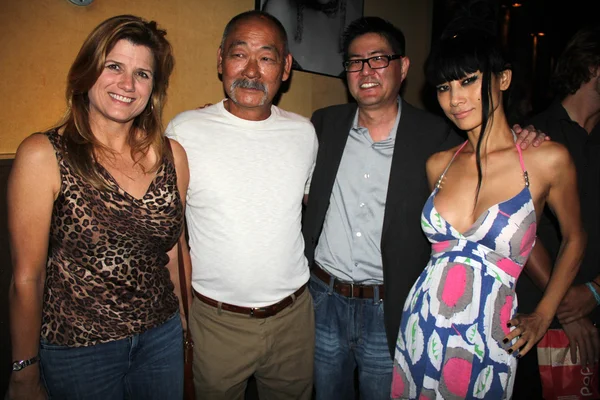 Natalie, cranston komuro, gregory hatanaka och bai ling — Stockfoto