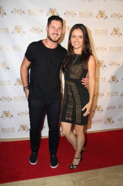 Val chmerkovskiy ve danica mckellar