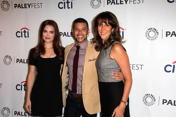 Rebecca rittenhouse, wilson cruz en rina mimoun — Stockfoto