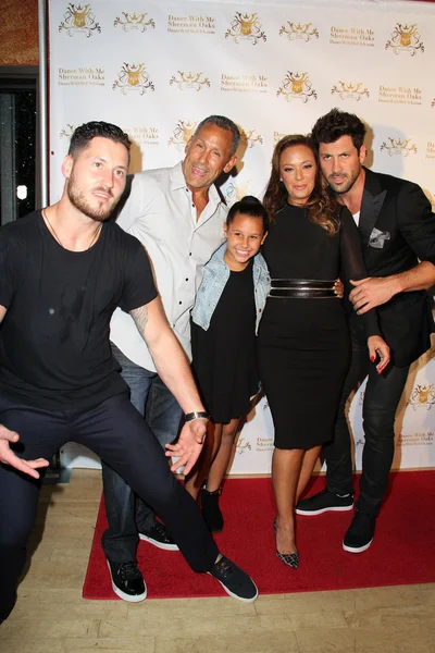 Val Chmerkovskiy, Leah Remini and Maksim Chmerkovskiy — Stock Photo, Image