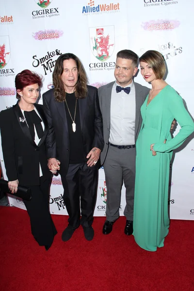 Ozzy osbourne, sharon osbourne, jack osbourne en lisa stelly — Stockfoto