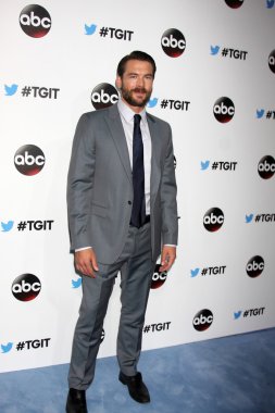 Charlie Weber