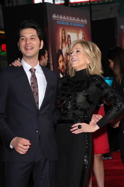 Ben Schwartz y Jane Fonda —  Fotos de Stock