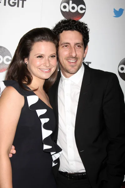 Katie Lowes and Adam Shapiro — Stock Photo, Image