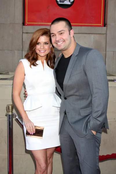 Nick Swisher and  JoAnna Garcia Swisher — Stock Photo, Image