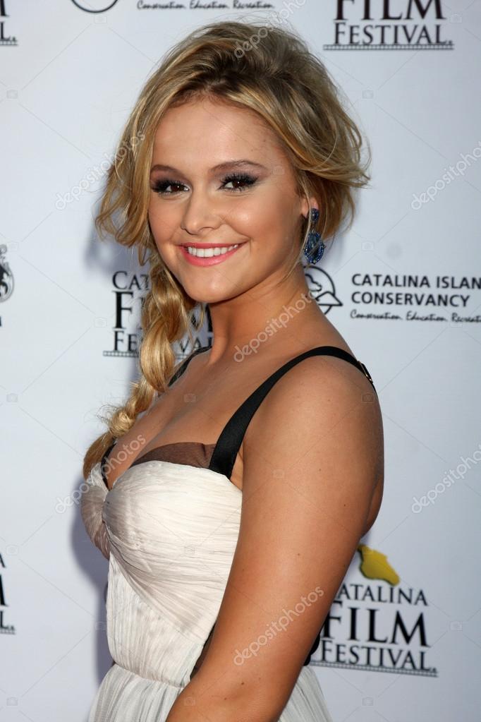 Cassi Thomson — Redaktionelles Stockfoto © s_bukley 54340169