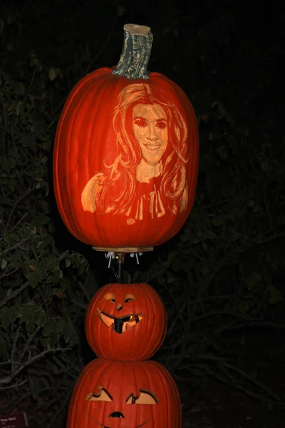 Kourtney Kardashian Carved on Pumpkin — Stock Photo, Image