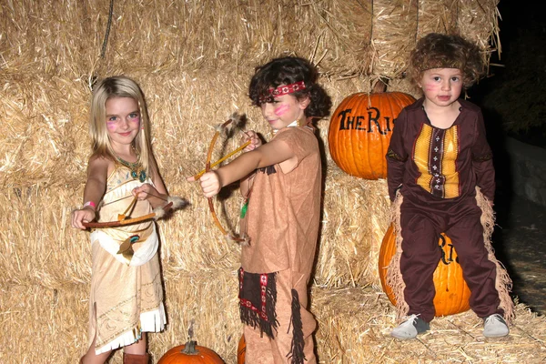 McKenna Grace, August Maturo e Ocean Maturo — Foto Stock