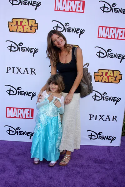 Natalia scout lee stafford och michelle stafford — Stockfoto