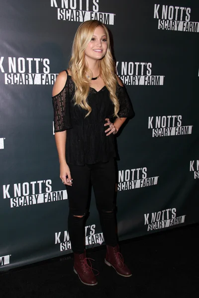 Olivia Holt — Stockfoto