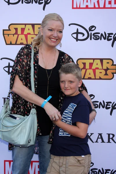 Melissa Peterman and Riley David Brad — Stock Photo, Image