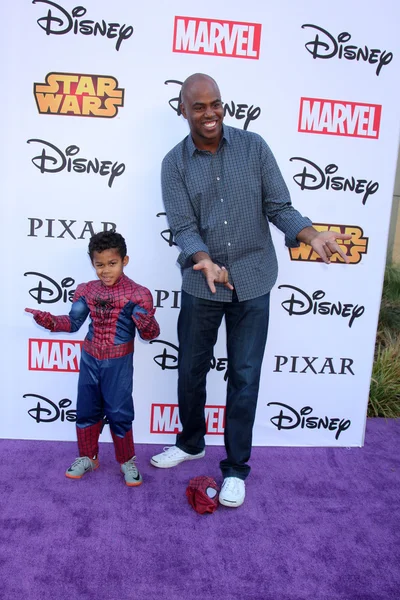 Kevin Frazier and son — Stock Photo, Image