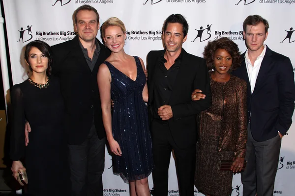 Sheila Vand, David Harbour, Katherine Heigl, Adam Kaufman, Alfre Woodard, Cliff Chamberlain — Photo