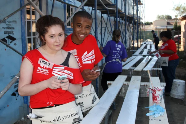 Emma Kenney and Donis Leonard Jr — Stock Photo, Image