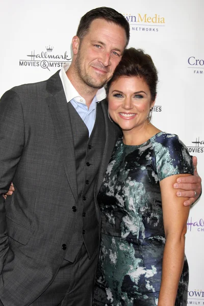 Brady Smith and Tiffani Thiessen — Stock Photo, Image