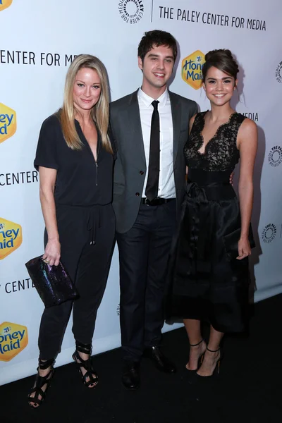 Teri Polo, David Lambert, Maia Mitchell — Stockfoto