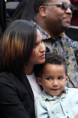 Helen Lasichanh, roket Ayer Williams