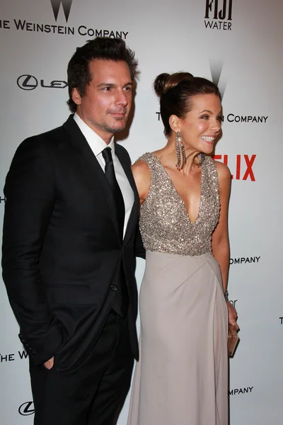 Len wiseman und kate winken — Stockfoto