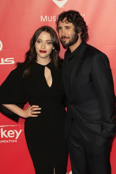 Kat Dennings, Josh Groban — Foto de Stock