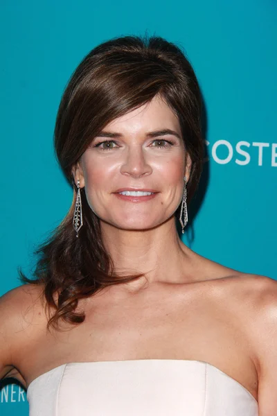 Betsy Brandt — Photo