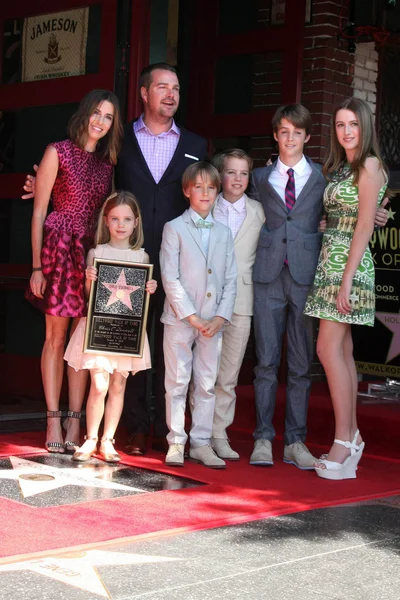Chris O'Donnell s rodinou — Stock fotografie